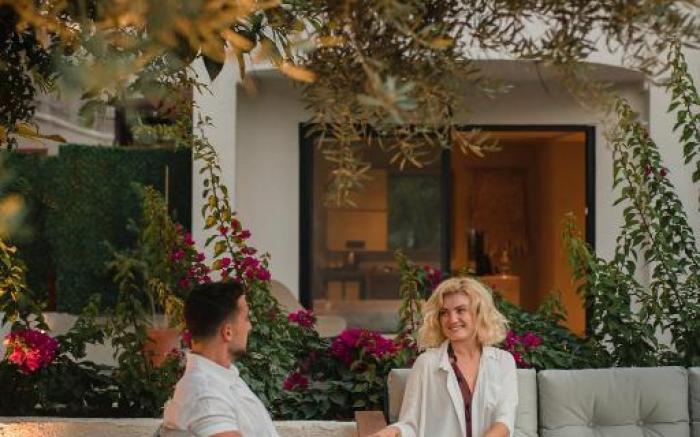 Icon Beach Suites Hotel