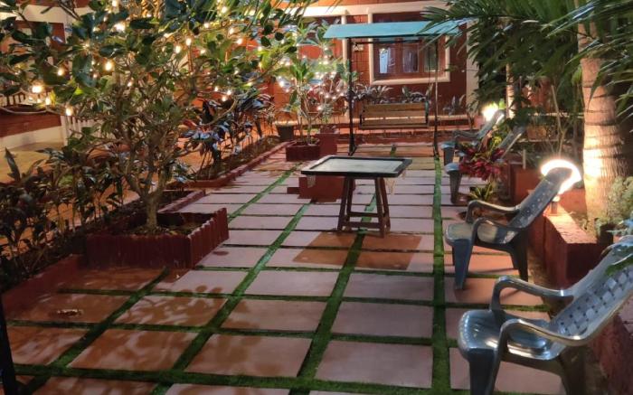 Redstone House by Ekdant Holiday Home