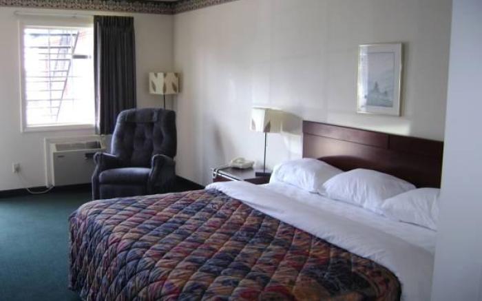 Surry Inn - Dobson