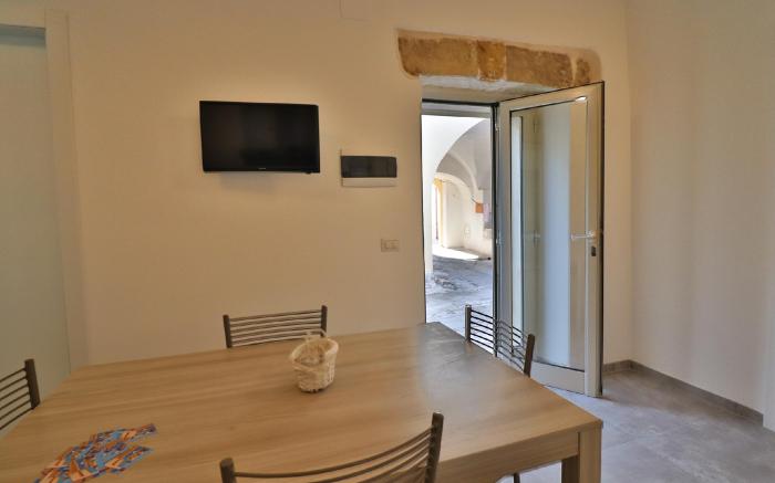 Rebecca historic residence in Otranto