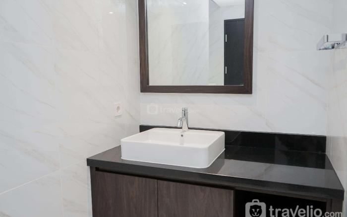 Comfort 1BR at Branz BSD Apartment By Travelio