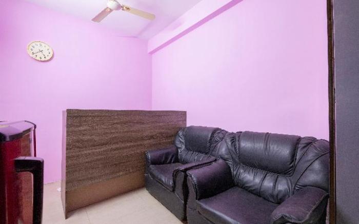 Hotel O Gold Inn Grey