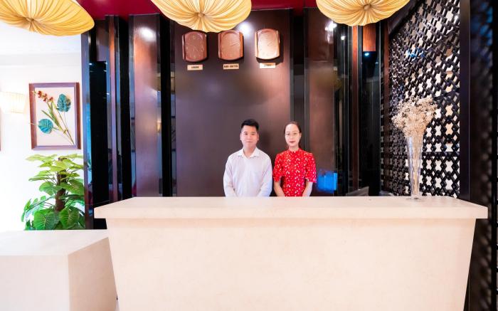 Hanoi Center Silk Charming Hotel