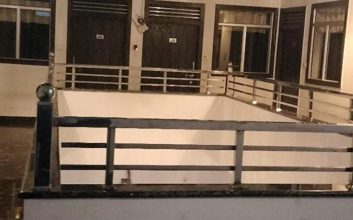 Taj 3 Star Hotel - Near Taj Mahal, Agra