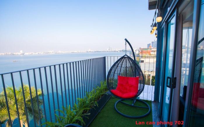 Lake View Hotel