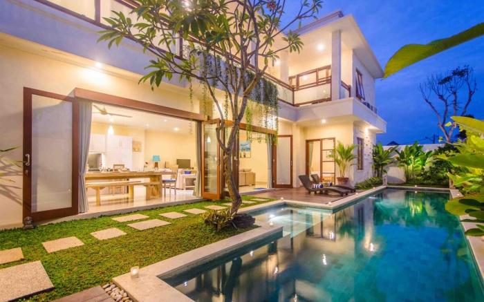 Large 6 Bedrooms Villa  Legian/Seminyak sleeps 14