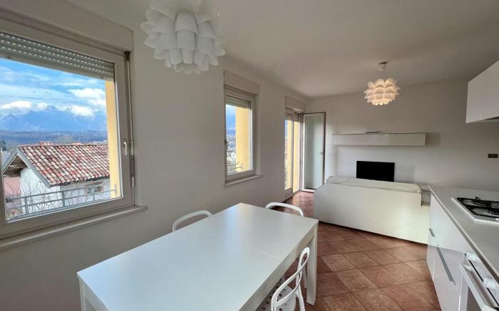 Gusela gioiello vicino al centro