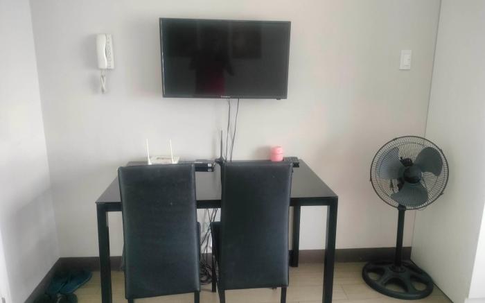 High End Condo Friendly Price + Pool