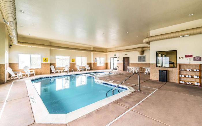 Comfort Inn & Suites