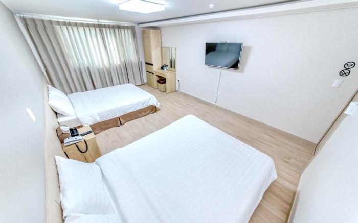 Jungmoon City Hotel
