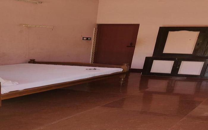 Nandhan Guest House 