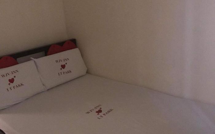 WJV INN Lahug (Shared Bathroom)