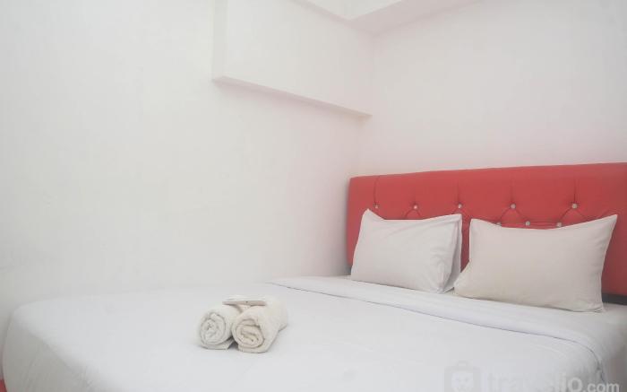 Cozy & Nice 1BR Bassura City Apartment By Travelio