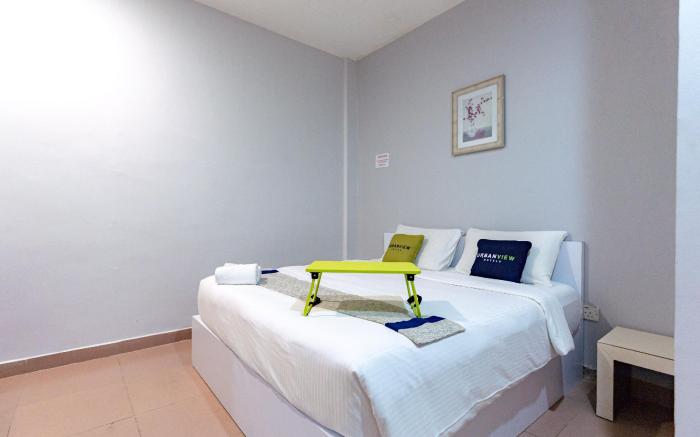 Urbanview Hotel Crystal Nagoya Batam by RedDoorz
