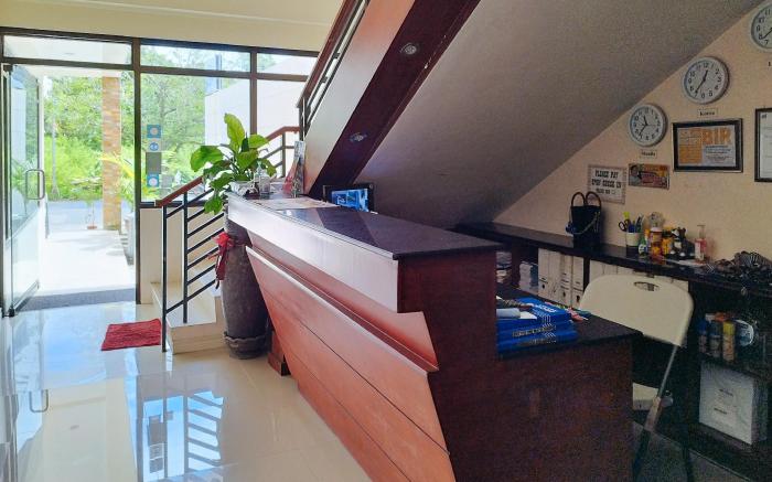 RedDoorz @ La Trinidad Pension House Aklan