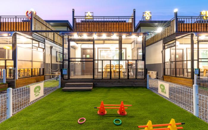 Gapyeong Dangdangi Dog Pension Purple