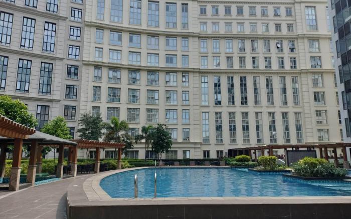 EightyOne Newport Blvd. C3-9A Condominium near T3