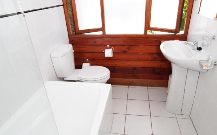 Knysna Log-Inn Hotel - 3 & 4 Star
