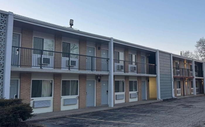 Super 8 by Wyndham Rockford South