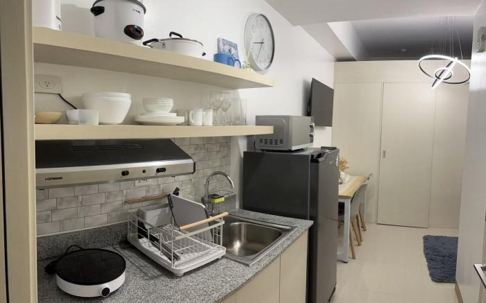Snug & Cozy Condo @SM Southmall 100mbps Netflix D+