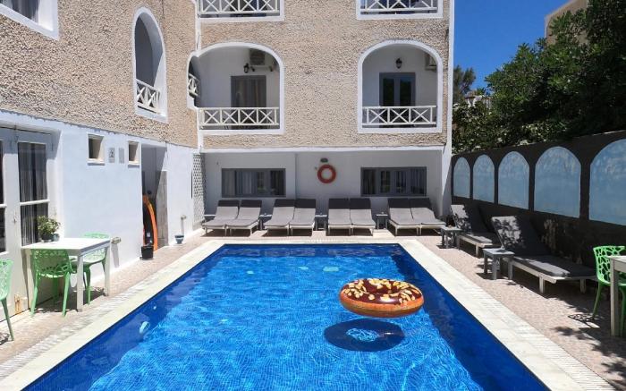 Anny Studios Perissa Beach