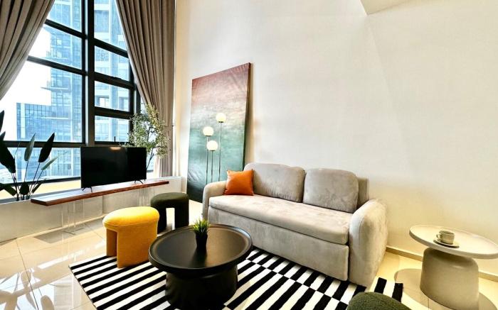 MRT Tmn Mutiara | EkoCheras Transit Retreat Duplex
