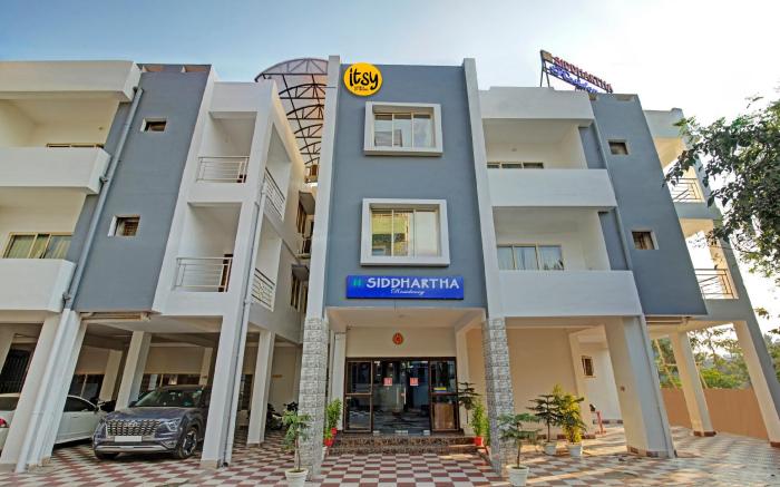 Itsy Hotels Sidhartha Residency