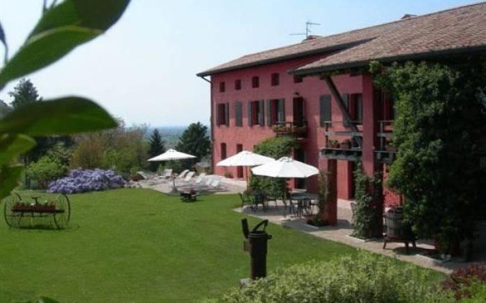 Agriturismo Casa Rossa Ai Colli
