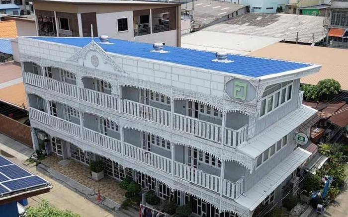 Aran hostel and Cafe Ngamwongwan