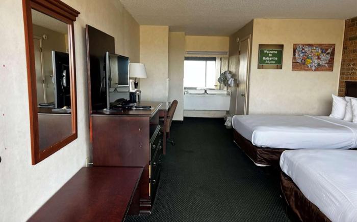 Days Inn by Wyndham Batesville AR