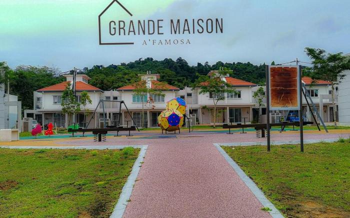 Grande Maison Homestay A'Famosa Near WaterPark