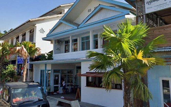 Komodo Indah Hotel