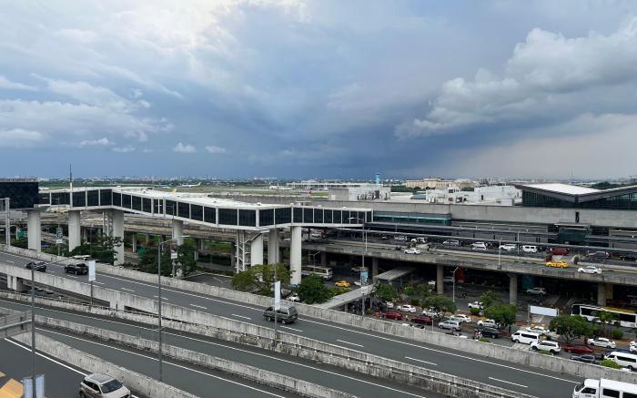 Studio Condotel Across Naia T3 with WIFI