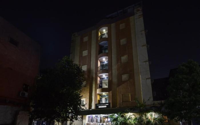Super Townhouse OAK Secunderabad Near Railway Station Formerly Hotel Brahma