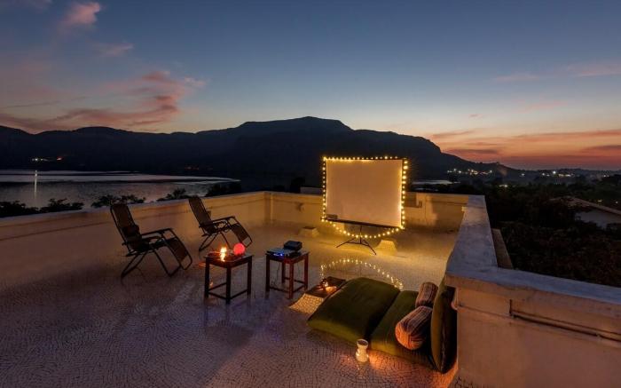 CosmicStays Afita Mohari-Eco Friendly Lake Retreat