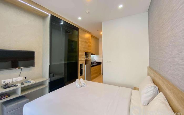 Elegant & Homey Studio Ciputra World 2 By Travelio