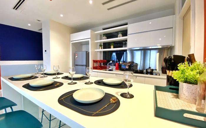 Condo w Pool table/Karaoke/Gathering, 11 Pax