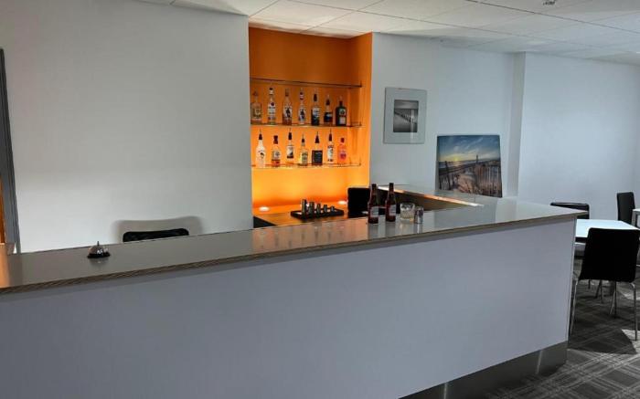OYO Wave Crest Hotel