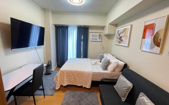 Staycation in Manila near  US Embassy , UP and PGH