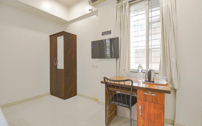 FabHotel Skylight Studio Rooms - Nr. MCF CAMP
