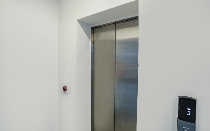 Via The Vaishali Dakshini Pitampura