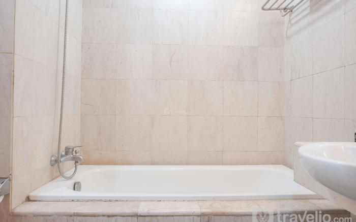 Extra Room + 1BR Bellagio Residence By Travelio