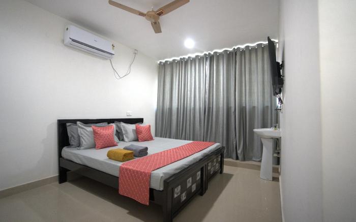 Yellow Bells Signature HITEC City