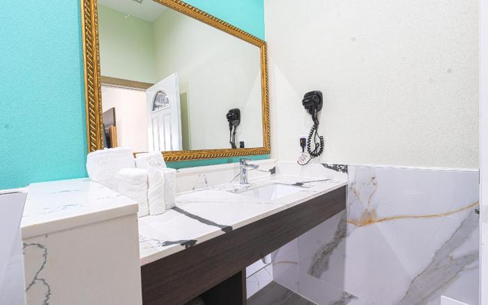 La Vyoma Villas, Westpark Hwy 6