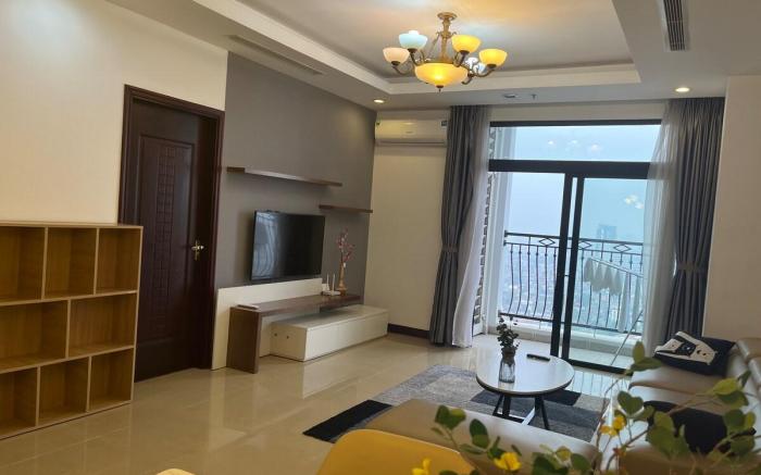 The Lucky House R4 Royal City