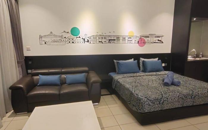 Aeropod Suites Stay in KK_King Bed Near Airport