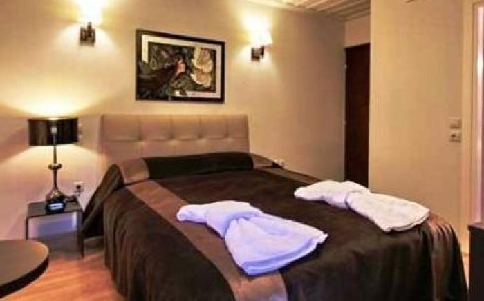 Tsarbou Guesthouse