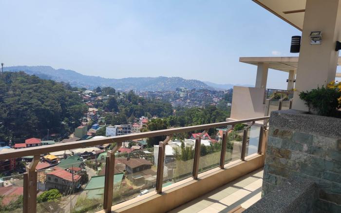 Deluxe Suite Bristle Ridge  3BR, 2CR , Pay Parking