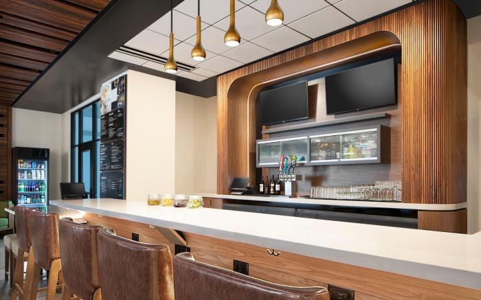 Courtyard by Marriott Seattle SeaTac Airport 