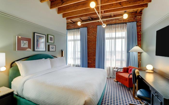 Trilogy Hotel Montgomery, Autograph Collection